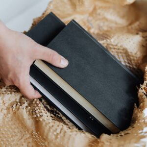 Zwrot ksiazki - pakowanie ksiazki do wysylki